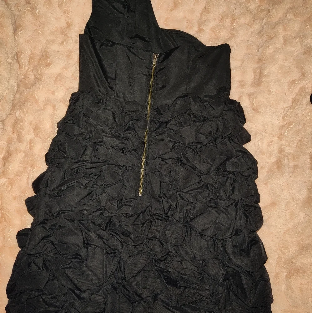 ❤️ Little Black Dress - Picture 4 of 8